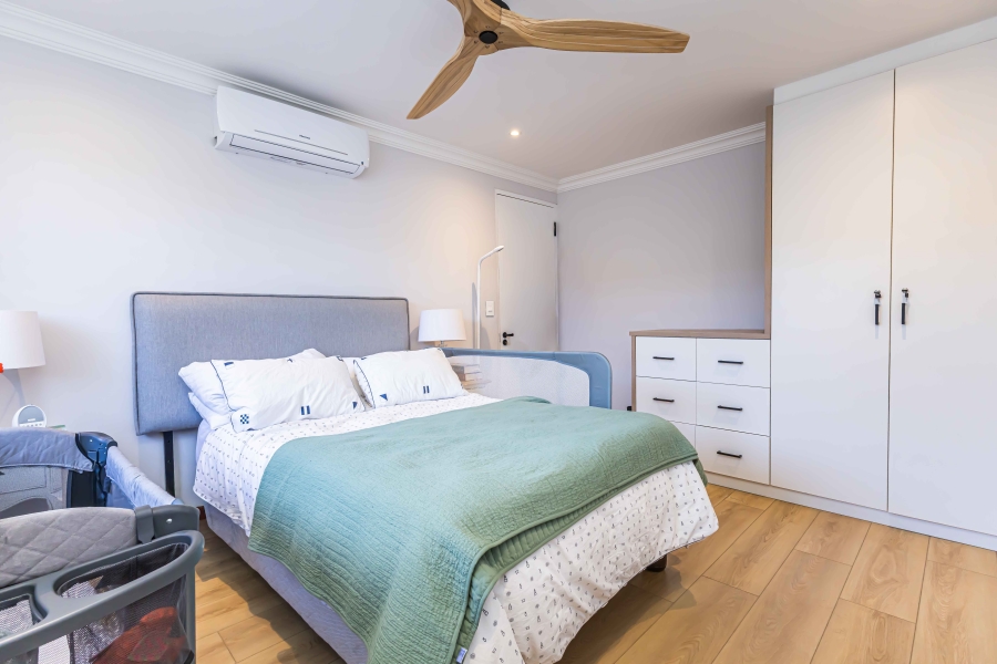 4 Bedroom Property for Sale in Sea Point Western Cape